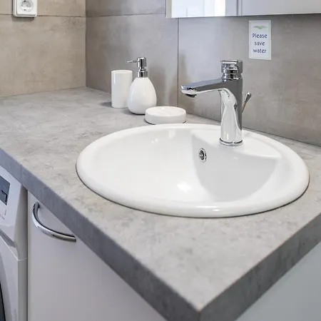 Foki House Apartment *