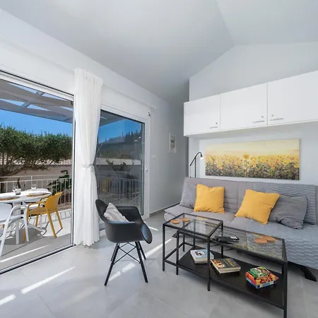 Apartament Foki House